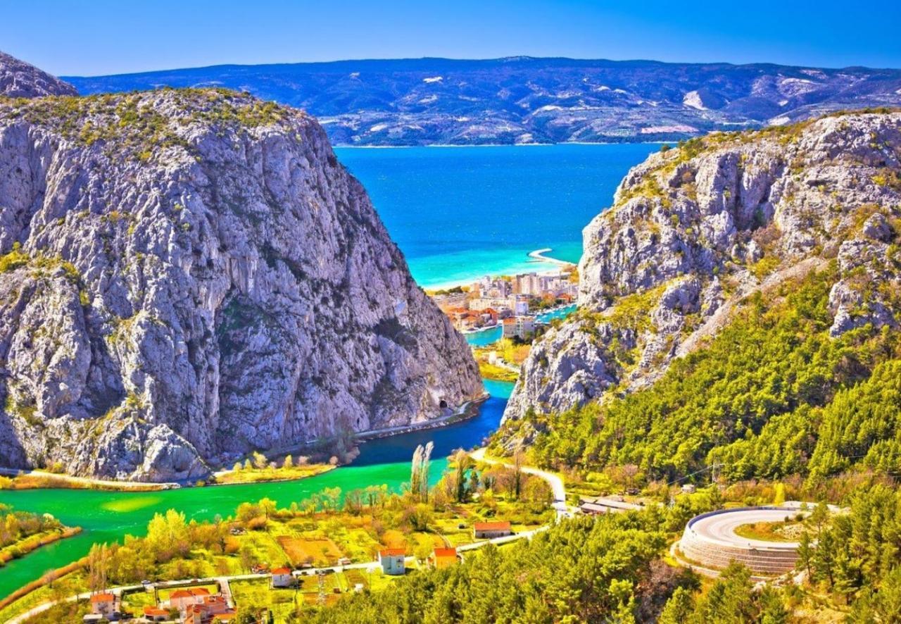Apartments & Restaurant Galeb Marusici (Split-Dalmatia) Exterior foto