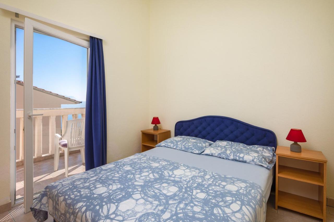 Apartments & Restaurant Galeb Marusici (Split-Dalmatia) Exterior foto